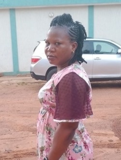 Profil de Bernadette, une femme célibataire de 35 ans à Lomé