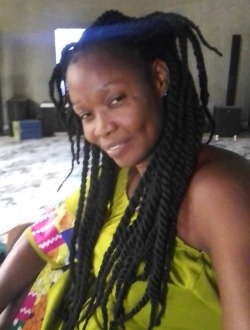Profil de Solange, une femme célibataire de 39 ans à Abata