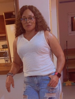 Profil de Essengue, une femme célibataire de 41 ans à Abang