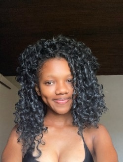 Profil de Ariane, une femme célibataire de 21 ans à Toamasina