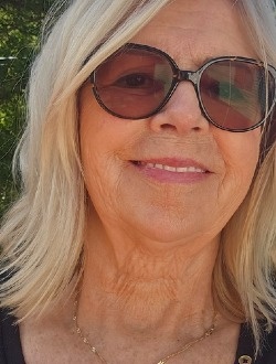 Profil de Sylvie, une femme célibataire de 70 ans à Saguenay