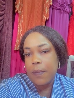 Profil de Roselyne, une femme célibataire de 50 ans à Petit Abidjan-Youkou
