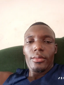 Profil de Samuel, un homme célibataire de 32 ans à Cotonou