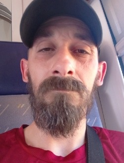 Profil de Mickael, un homme célibataire de 41 ans à Issoire
