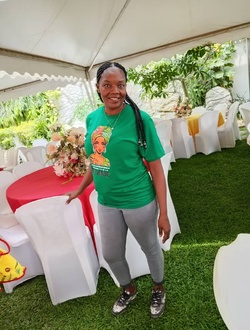 Profil de Minette, une femme célibataire de 42 ans à Douala