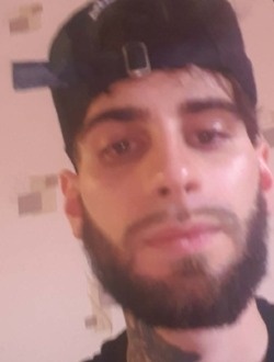 Profil de Milano, un homme célibataire de 33 ans à Roubaix