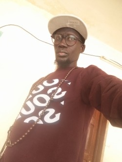 Profil de Bachiikh, un homme célibataire de 37 ans à Dakar