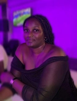 Profil de Alexandra, une femme célibataire de 32 ans à Dakar