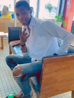 Profil de Boris, un homme célibataire de 26 ans à Douala