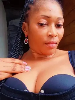 Profil de Marie Carine, une femme célibataire de 41 ans à Abang