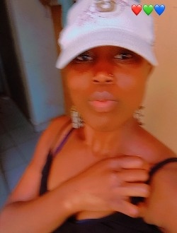 Profil de Alice, une femme célibataire de 26 ans à Yaoundé