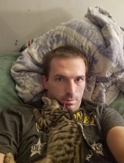 Profil de Rob, un homme célibataire de 44 ans à New Boston