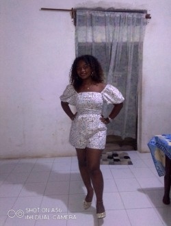 Profil de Angelica, une femme célibataire de 25 ans à Antalaha