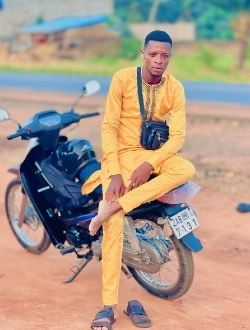 Profil de Alphonse, un homme célibataire de 35 ans à Porto-Novo