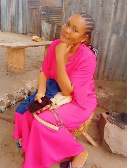 Profil de Christelle, une femme célibataire de 28 ans à Brazzaville