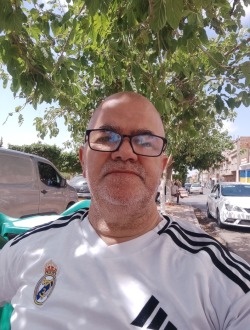 Profil de Reda, un homme célibataire de 59 ans à Oran