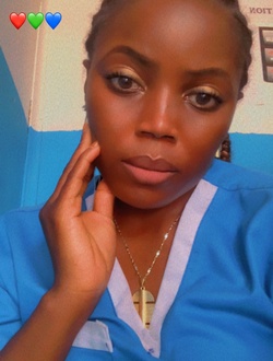 Profil de Désirée, une femme célibataire de 28 ans à Yaoundé