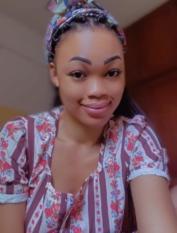 Profil de Angela, une femme célibataire de 28 ans à Yaoundé