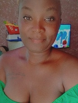Profil de Dolores, une femme célibataire de 33 ans à Abomey-Calavi