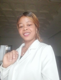 Profil de Angie, une femme célibataire de 33 ans à Abidjan