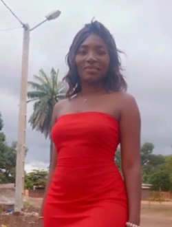 Profil de Delafafierte, une femme célibataire de 27 ans à Abidjan
