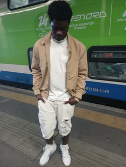Profil de Dilan, un homme célibataire de 24 ans à Milano