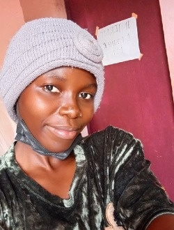 Profil de Hadidjatou Koubra, une femme célibataire de 21 ans à Dang Haoussa