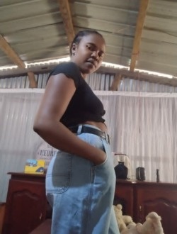 Profil de Alphonsine, une femme célibataire de 32 ans à Sambava