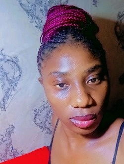 Profil de Chris Navelie, une femme célibataire de 24 ans à Yaoundé