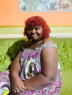 Profil de Adèle, une femme célibataire de 50 ans à Yaoundé
