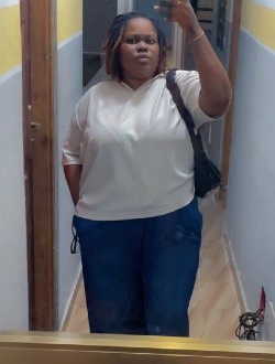 Profil de Joëlle, une femme célibataire de 33 ans à Lomé