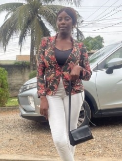 Profil de Edna, une femme célibataire de 38 ans à Libreville