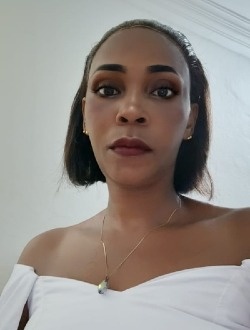 Profil de Natacha, une femme célibataire de 41 ans à Abadjin-Kouté