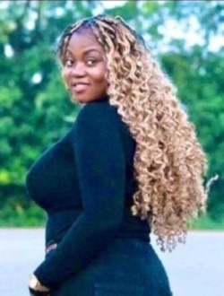 Profil de Danielle, une femme célibataire de 35 ans à Abagouré