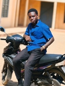 Profil de Carl, un homme célibataire de 22 ans à Porto-Novo