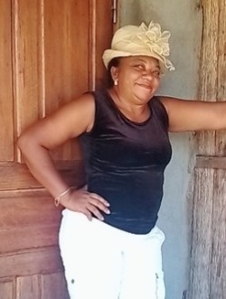 Profil de Nadjira, une femme célibataire de 50 ans à Toamasina