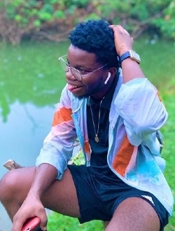 Profil de Taylor'S, un homme célibataire de 26 ans à Bassa