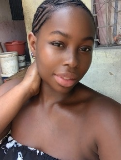 Profil de Grâce, une femme célibataire de 24 ans à Douala