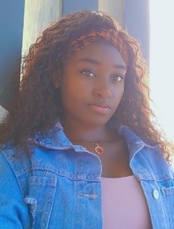 Profil de Myrtille, une femme célibataire de 18 ans à Abam