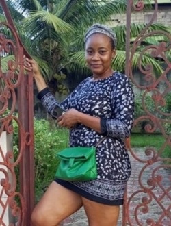 Profil de Flore, une femme célibataire de 37 ans à Yaoundé