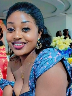 Profil de Nadine, une femme célibataire de 28 ans à Douala