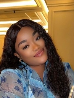 Profil de Charlotte, une femme célibataire de 33 ans à Lomé