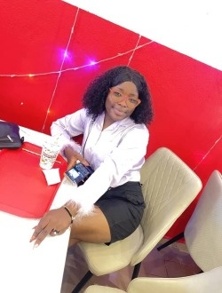 Profil de Blessing Brandy, une femme célibataire de 25 ans à Yaoundé