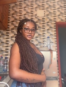 Profil de Grâce, une femme célibataire de 19 ans à Libreville