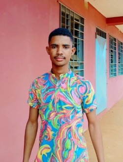 Profil de Nicolas, un homme célibataire de 23 ans à Antalaha