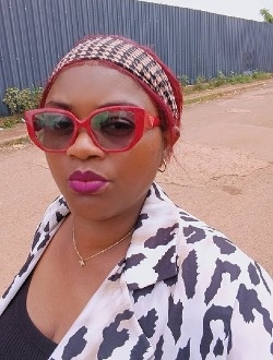 Profil de Bibi, une femme célibataire de 43 ans à Yaoundé
