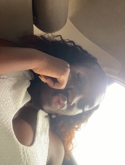 Profil de Stecy, une femme célibataire de 22 ans à Douala