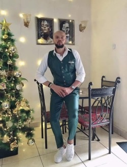 Profil de Varez, un homme célibataire de 36 ans à 'S Herenelderen
