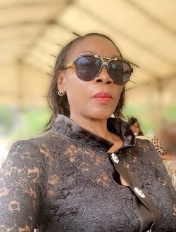 Profil de Reine, une femme célibataire de 51 ans à Douala