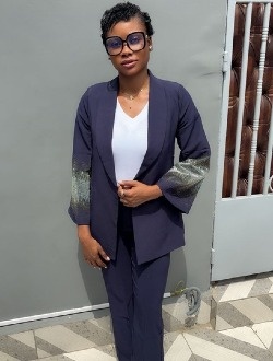 Profil de Jenny, une femme célibataire de 26 ans à Douala